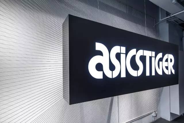 一场让人无法拒绝的高级发布会,盘点最帅的发布会现场