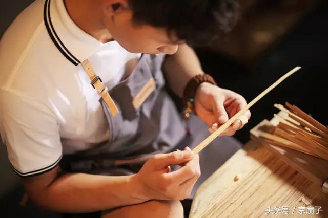 手工扇加工,古扇制作折扇