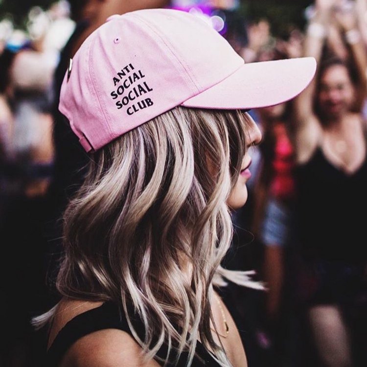 gd和侃爷照片,gd和侃爷都穿的靴子