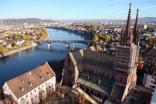 瑞士教堂 (瑞士苏黎世湖边的教堂)