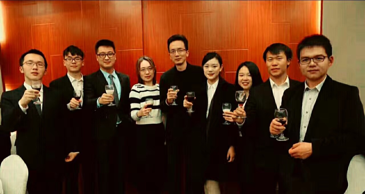 大二女生失恋后自主创业,大二女生失恋后决心创业