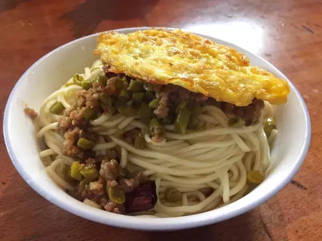 成都必吃的18碗面,成都最好吃的100碗面