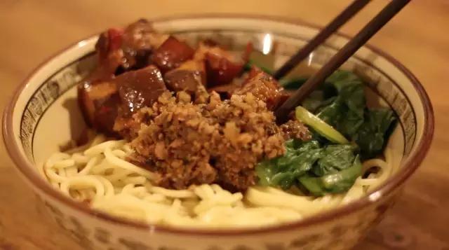 成都必吃的18碗面,成都最好吃的100碗面