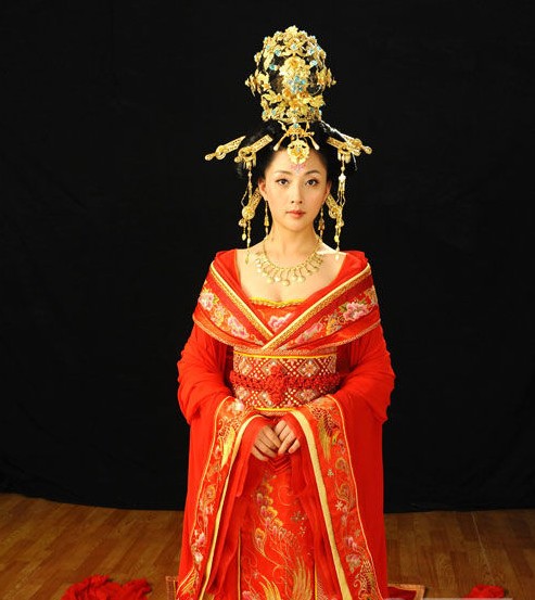 杨贵妃缢死马嵬坡是怎么回事,杨贵妃在马嵬坡是被赐死还是自缢