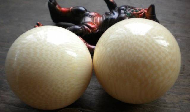 树脂合成猛犸与真猛犸象牙的区别,满文猛犸象牙和非满文猛犸象牙