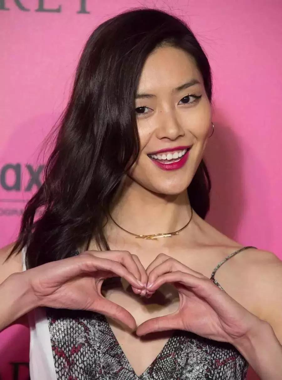 刘雯全智贤走秀,刘雯全智贤