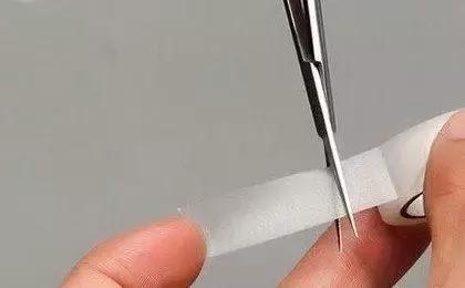 如何贴出很宽的双眼皮,单眼皮肿眼泡怎么贴出平行双眼皮