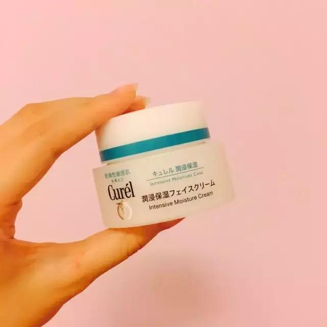 14岁少女用哪个牌子的护肤品,14岁适合用的大牌护肤品