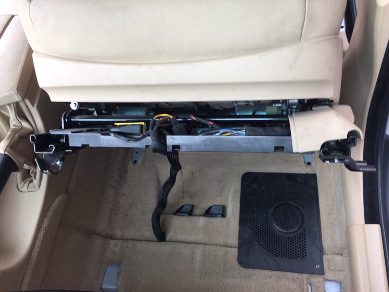 周口宝马x1音响改装案例,宝马原车音响可以改其他车吗