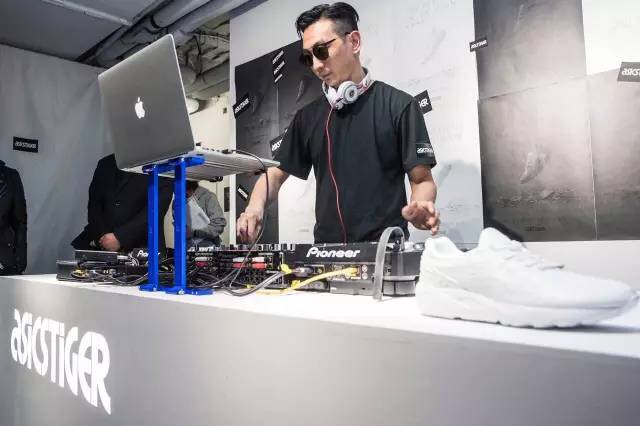 一场让人无法拒绝的高级发布会,盘点最帅的发布会现场