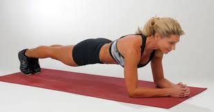 半个月平板支撑可以练出来马甲线,平板支撑一天多久能锻炼马甲线