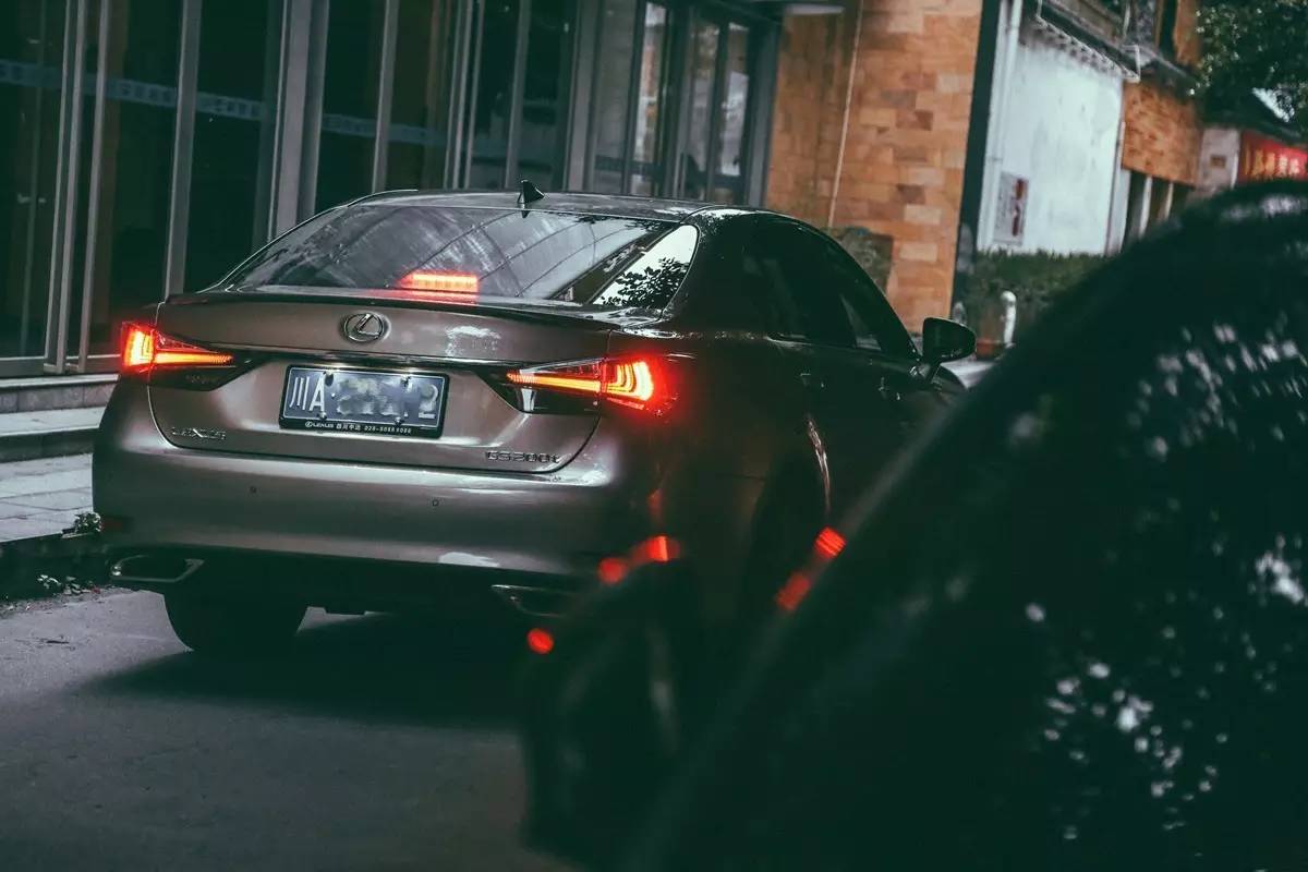 闆峰厠钀ㄦ柉gs300杞︿富,闆峰厠钀ㄦ柉gs430杞︿富閲囪