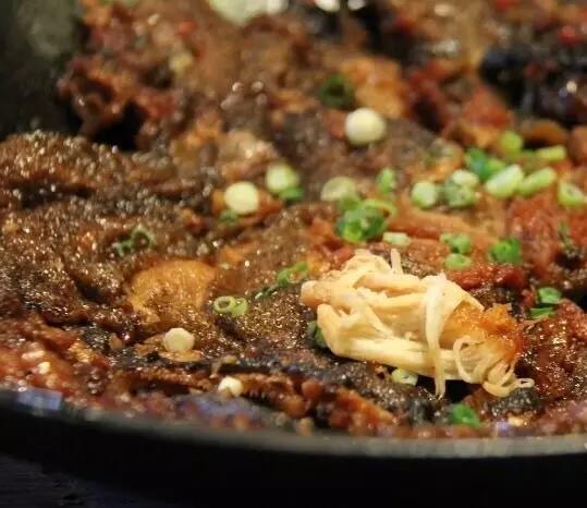 一天吃8顿算啥!回我老家青岛,带你吃上24小时!