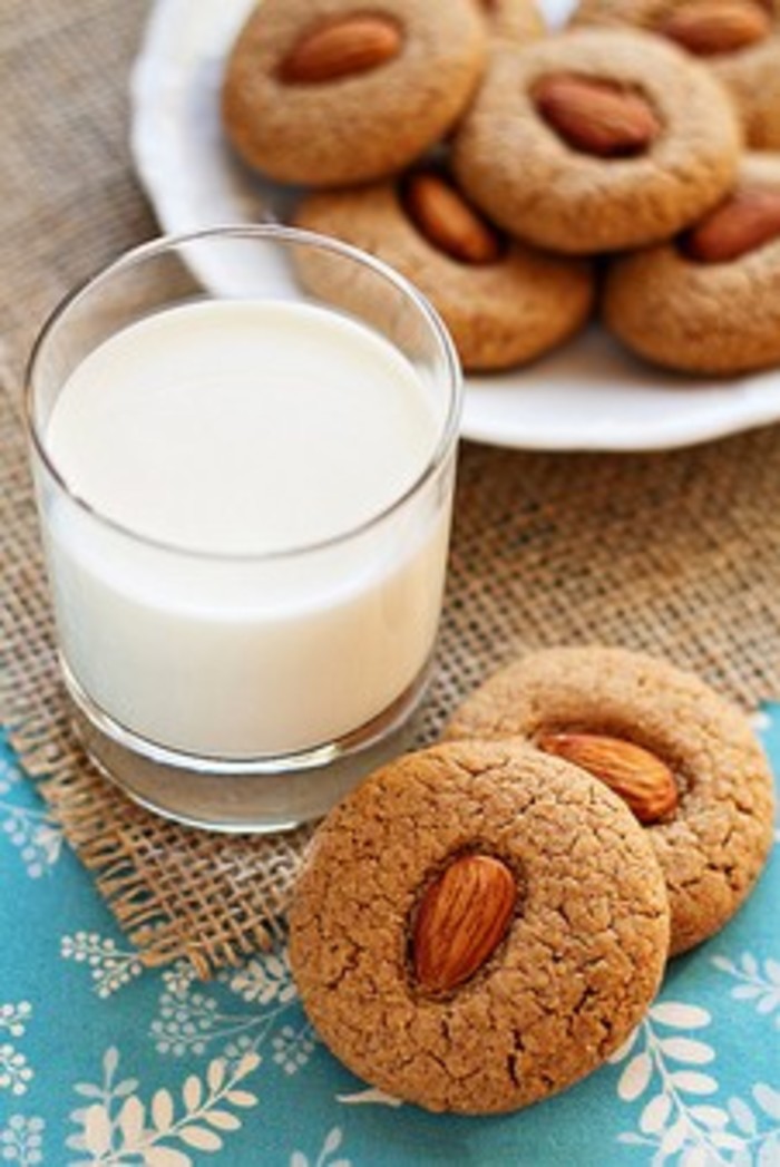 喝牛奶不适的症状,喝牛奶不舒服怎么拯救