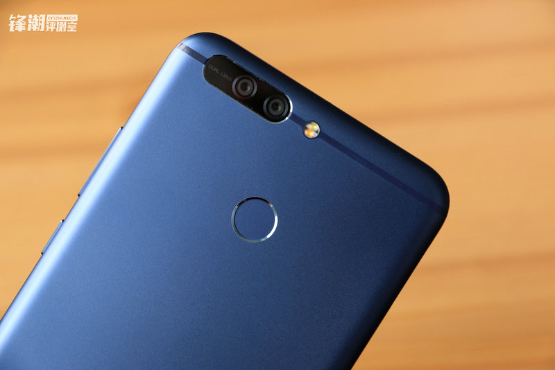 一加3t和荣耀v9哪个好,荣耀v9和一加3t评测视频