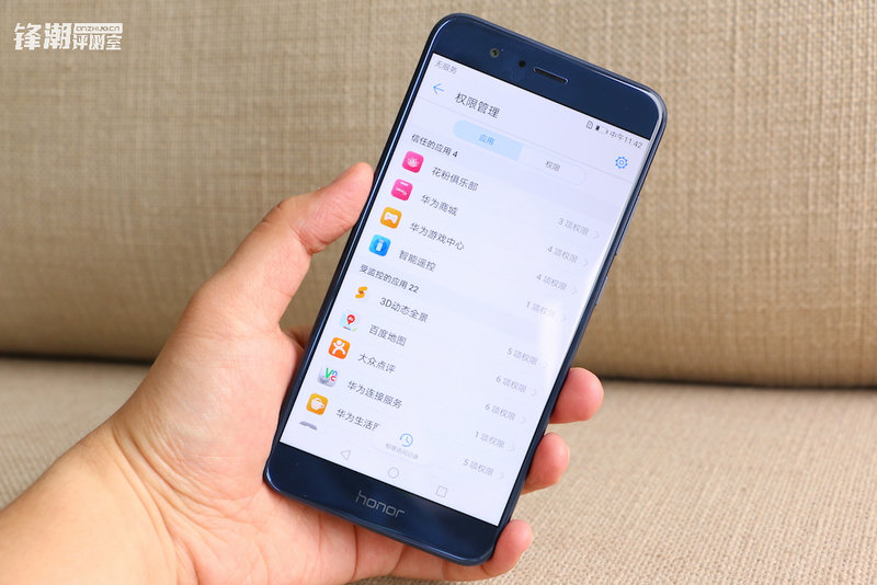 一加3t和荣耀v9哪个好,荣耀v9和一加3t评测视频