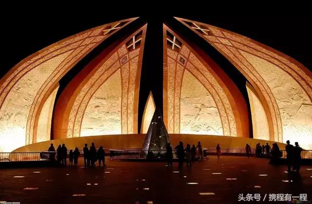 是什么样的国家，公共厕所里竟然只有一个拳头大的壶？