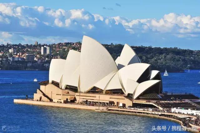 是什么样的国家，公共厕所里竟然只有一个拳头大的壶？