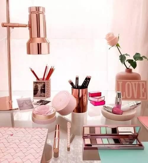 美女和野兽唇釉,美女与野兽唇釉套盒