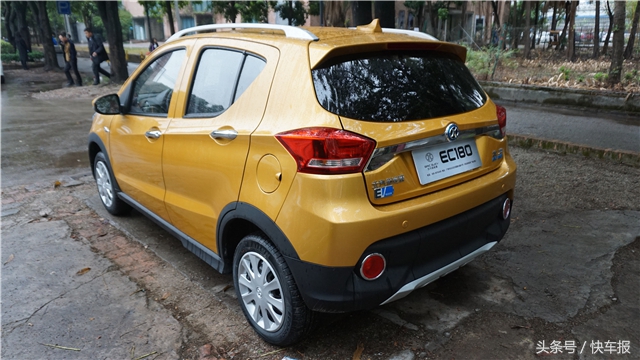 一脚油门踩下去的感觉,一脚油门踩下去推背感