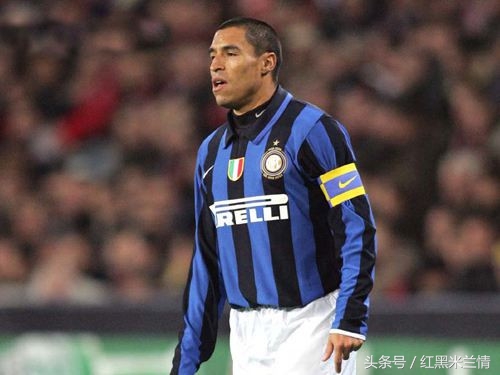 90年代世界足坛最佳阵容,足坛黄金十年阵容推荐