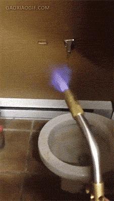 新娘：等我玩完这把联盟在和你结婚