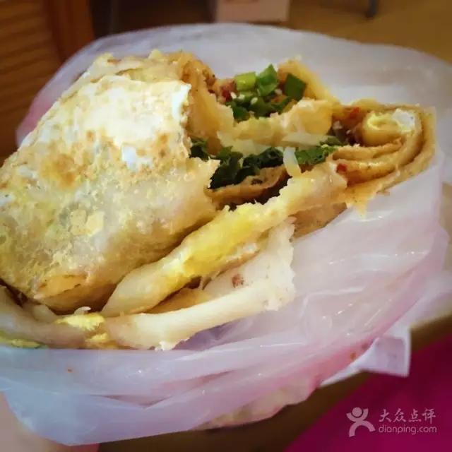 一天吃8顿算啥!回我老家青岛,带你吃上24小时!