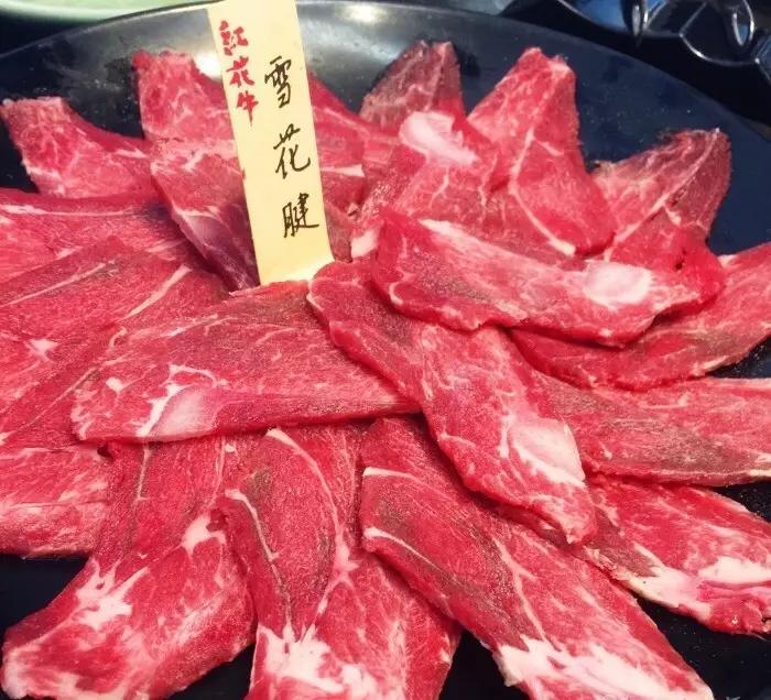 一天吃8顿算啥!回我老家青岛,带你吃上24小时!