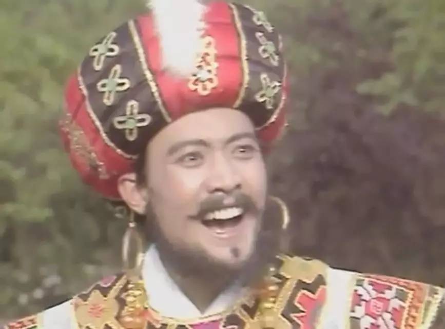 她曾是王的女人，被*兽禽**囚禁洞中整三年，逃回家丈夫却不再碰她！