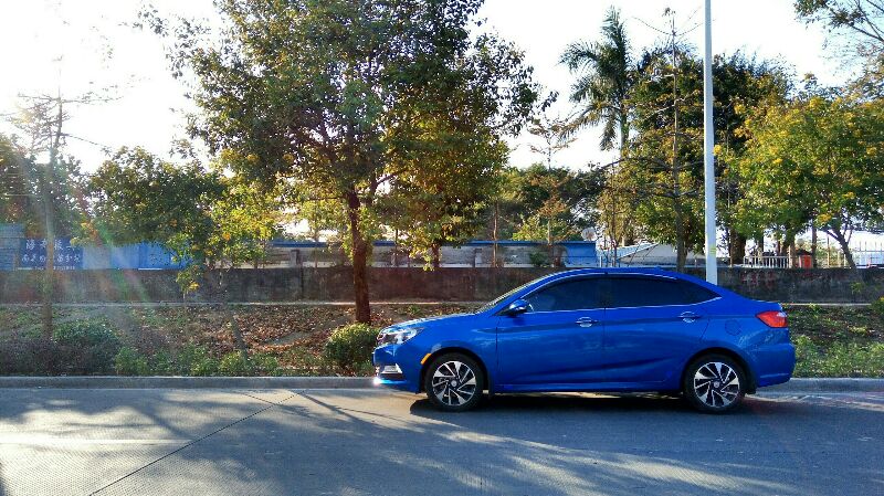 长安cs75对比欧尚x7哪个好,长安cs75和vs7哪个更好