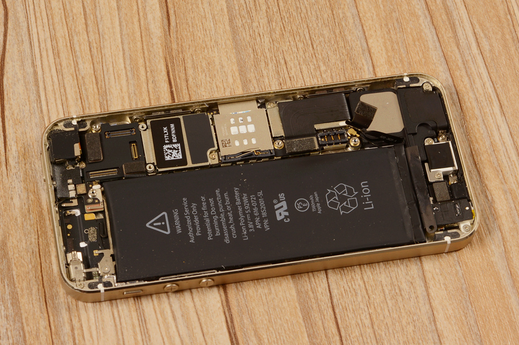 iphone5s电池更换详细教程,iphone5s怎么自己换电池
