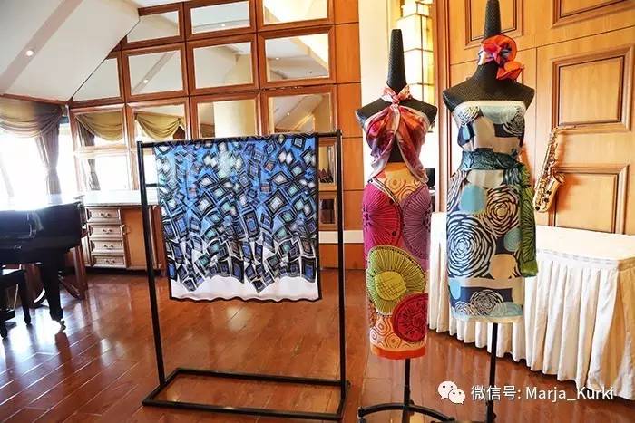 外交官夫人告诉你可以没有名牌包，但这个单品不能少！