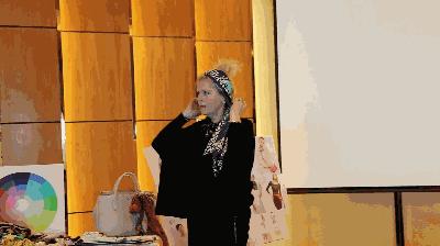 外交官夫人告诉你可以没有名牌包，但这个单品不能少！