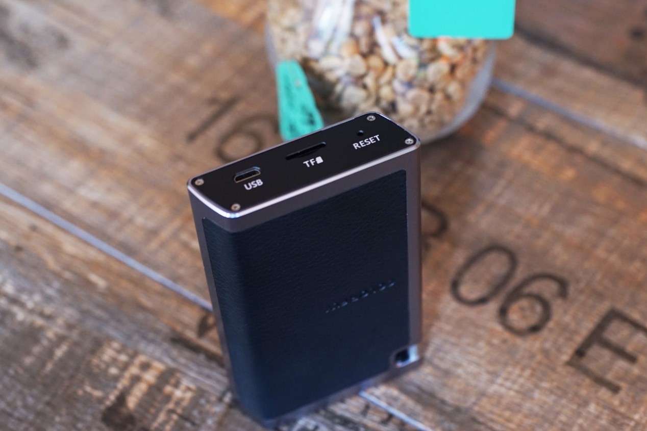 如果说哪个*放播**器更纯粹，那么七彩虹C200应该算是一个