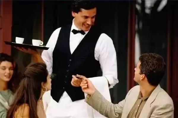 出国英语必背口语900句就餐,出国旅行英语口语点菜