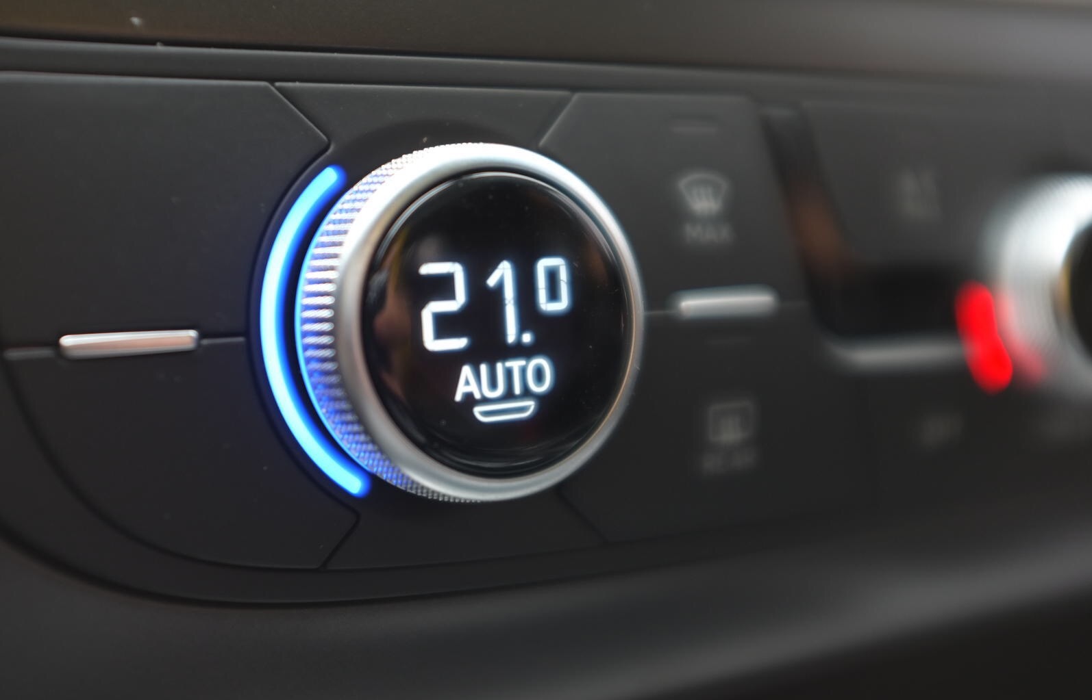 2017年的奥迪q7值得买吗,2016款奥迪q7怎么样专家点评