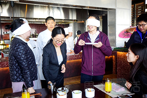 「乐食|周墨」外表小清新,强劲刺激的泰国自助餐!