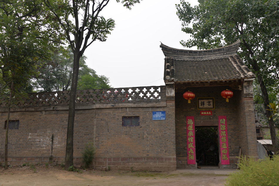 临沣寨中原第一红石古寨,河南古寨临沣寨的传说