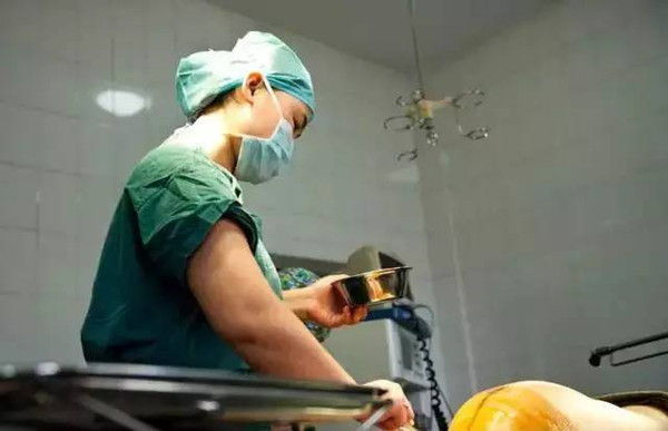 顺产和剖腹产都经历过的说说,顺产无侧切无撕裂