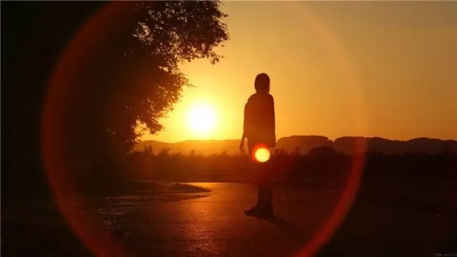 她25岁给人当后妈,后来离开福清去了台湾……