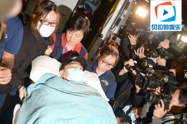 刘德华堕马受伤有哪些人去探望,刘德华摔伤事件视频