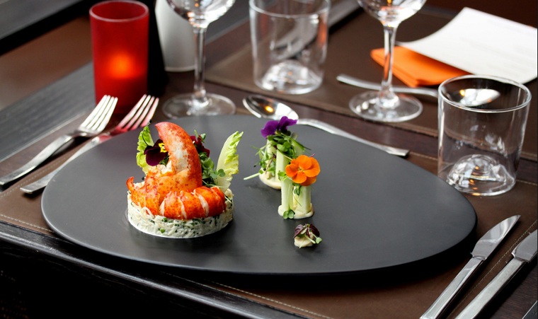 法国巴黎铁塔餐厅怎么上去,法国巴黎铁塔餐厅