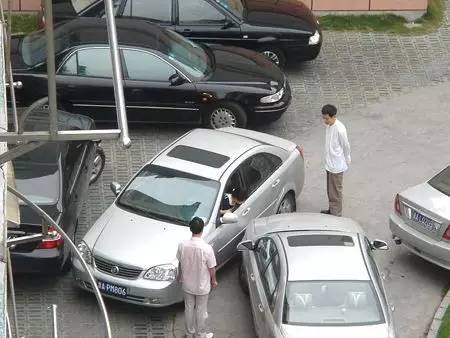 总是停不好车,如何解决停车位难问题及对策实例