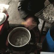 吃在浦口古稀老夫妻喊你来吃手工元宵喽！三块钱六个卖了15年