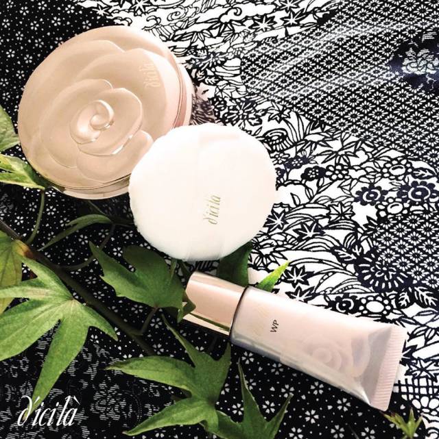 定妆粉和定妆喷雾剂化妆先后顺序,化妆最后一步是散粉还是定妆喷雾