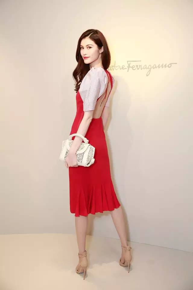 让奥黛丽·赫本钟情的Ferragamo,也让何穗爱不释手!