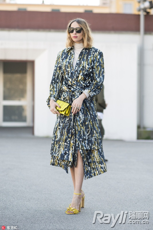 摆脱土气!2017黑底印花时髦更百搭