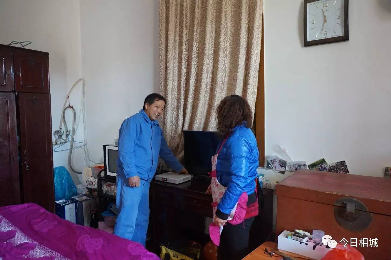 很多好人好事就在我们身边,这些拾金不昧的行为值得点赞