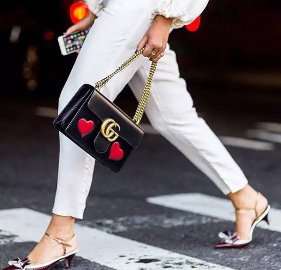 穿不错｜纵使包包数千万独爱一只链条包