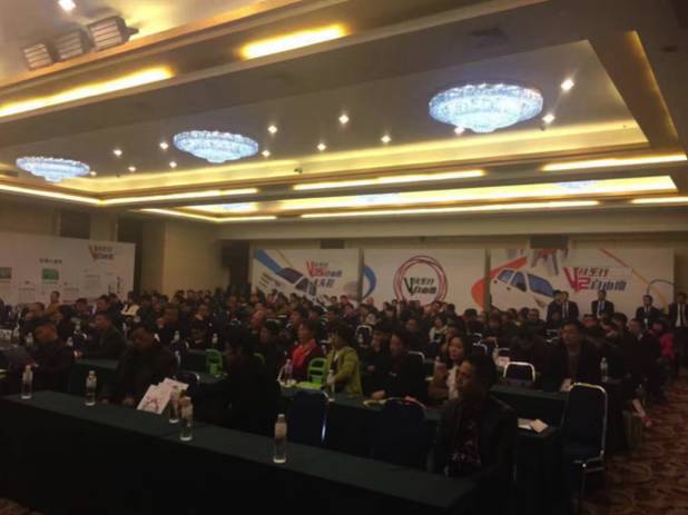 乐唯济南展搞事情,大头鞋锂电版演绎“为锂而来”